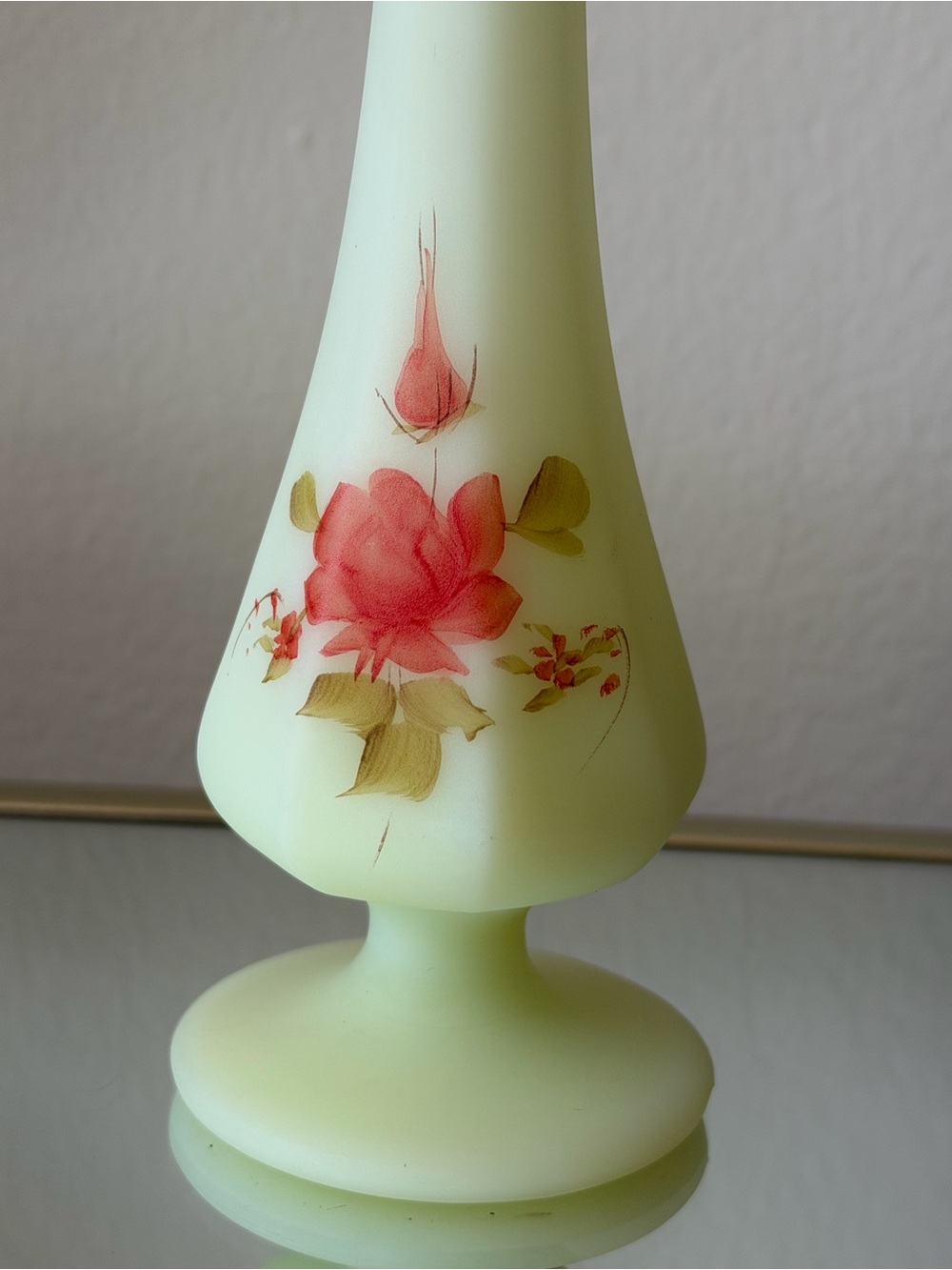 Vintage Fenton Custard Satin Glass Bud Vase Hand Painted Pink Rose Signed - Picture 3 of 6